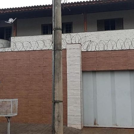 Suites Economy Uberlandia Luaran gambar